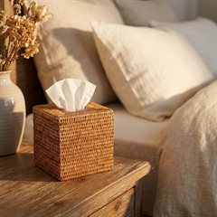 Charmille Kasse til Kvadratisk Kleenex Box i Rattan. Honey